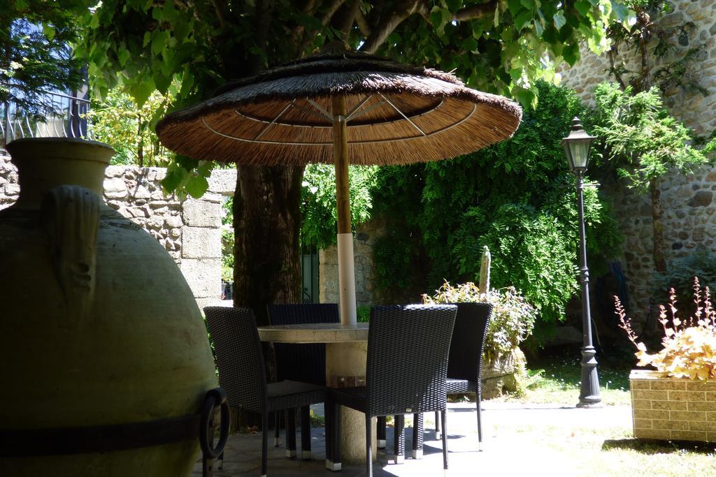 Entraygues-sur-Truyère Hotel Du Lion D'Or מראה חיצוני תמונה