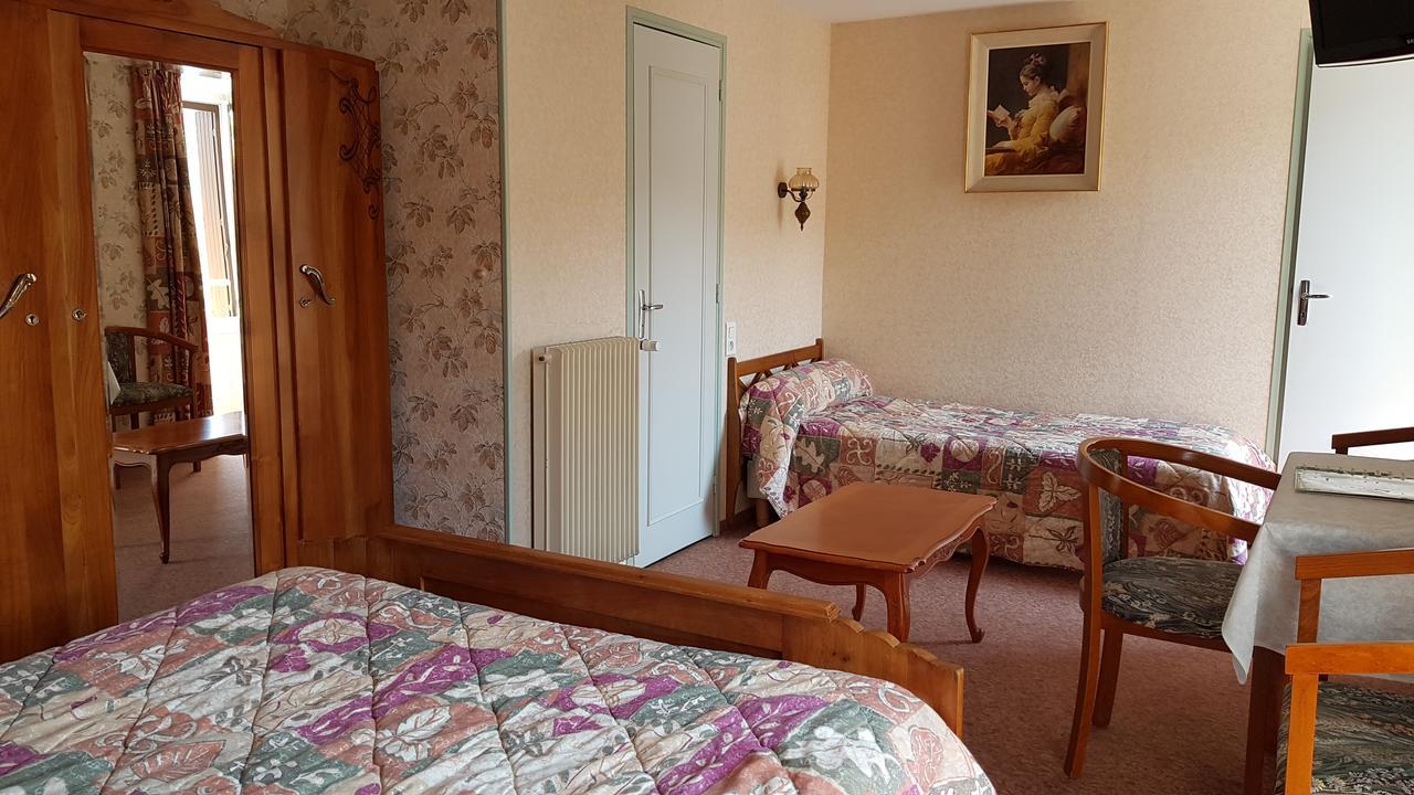 Entraygues-sur-Truyère Hotel Du Lion D'Or חדר תמונה